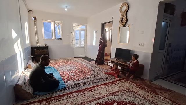 Mohammad's Mother's Stupid Behavior With Narges And A Homeless Lady Named Elham