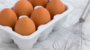 Опасны ли яйца с красным пятном на желтке? Вот что нужно знать каждому