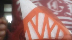 Как правильно положить салфетки в салфетницу.