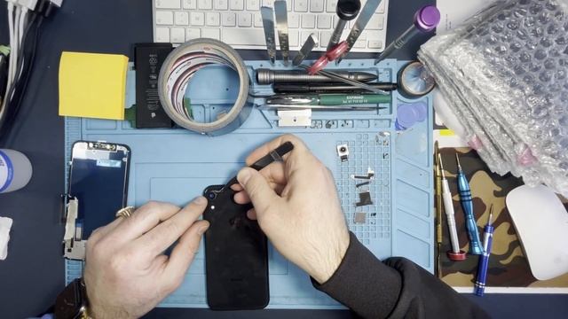 Apple IPhone XR cambio de pantalla y lente de cámara / Замена дисплея и стекла камеры Айфон XR смотреть онлайн