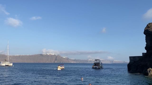 SANTORINI ISLAND | Highlights: villages, beaches, sunsets, boat trip & helicopter tour (4K) смотреть онлайн