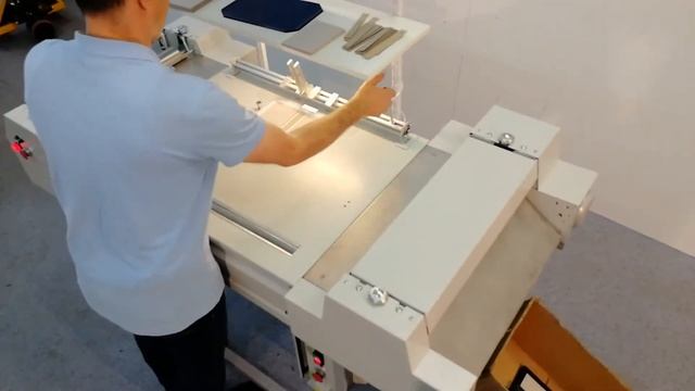 Крышкоделательная машина Гимназист производство дипломов, папок, переплетных крышек смотреть онлайн