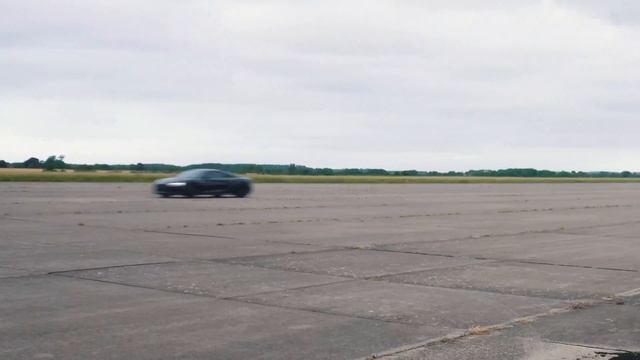 Lamborghini Huracan vs Audi R8 vs Nissan GT-R - CORRIDA DE ARRANCADA смотреть онлайн