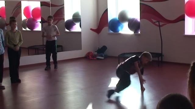 TEENAGERS BREAK DANCE 2014. ФК "Аврора" смотреть онлайн