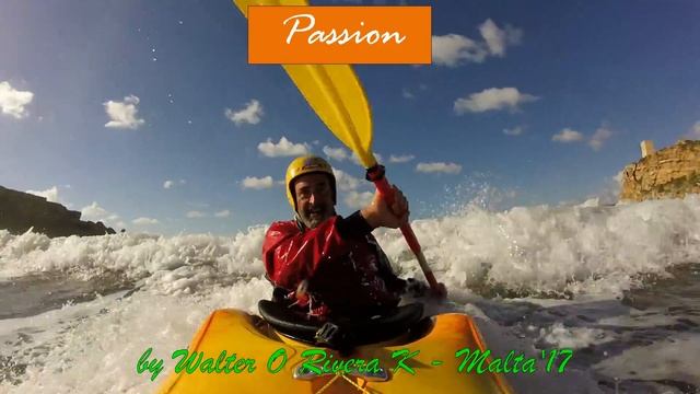 Kayak eando en Malta .( kayak surf onda olas ) смотреть онлайн