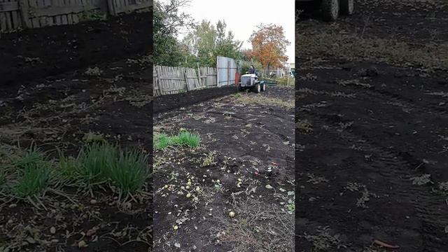 Осенняя вспашка огорода смотреть онлайн