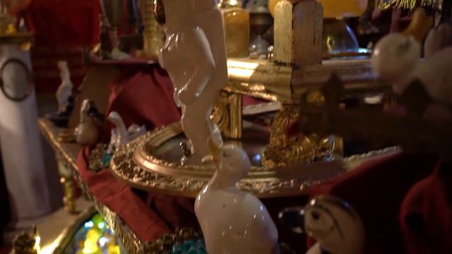 Una ligera visita a la Iglesia Patólica de Leo Bassi🐤🤡 смотреть онлайн