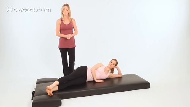 How to Do a Front & Back Side Kick | Pilates Workout смотреть онлайн