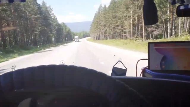 УРАЛ. 20 тоннннн швеллера. Как я прохожу перевалы)))#Дальнобой в горном режиме✊ смотреть онлайн