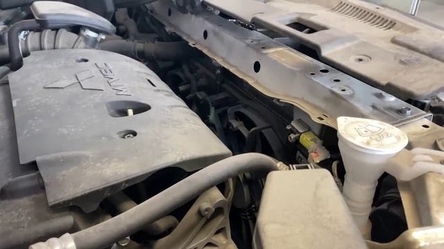 История Outlander - Часть #10 - Замена решетки радиатора по гарантии или за 24000 рублей? смотреть онлайн