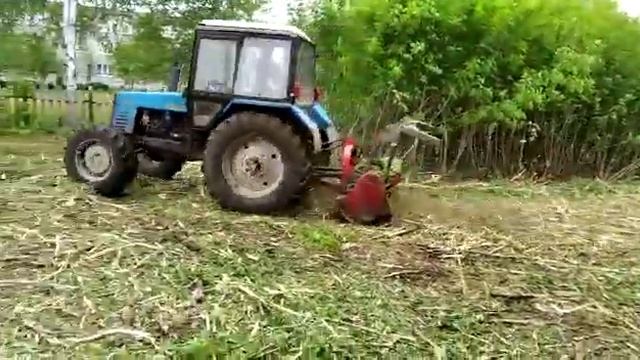 Расчистка заросших участков трактором с мульчером"Seppi". смотреть онлайн