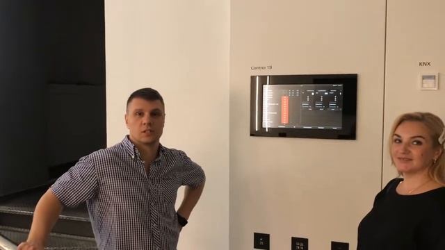 Сенсорная панель Gira Control 19 (Германия). смотреть онлайн