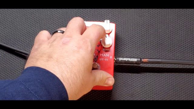 Review & Demo: Pigtone DT-01 English Man distortion effects pedal. Black Metal Mayhem!! смотреть онлайн