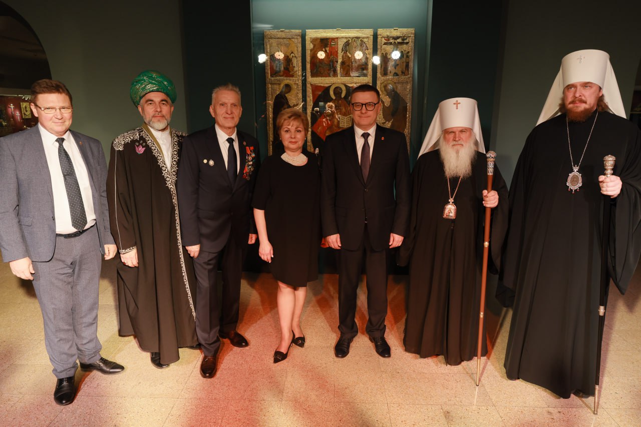 Алексей Текслер принял участие в открытии выставки Музеев Московского Кремля смотреть онлайн