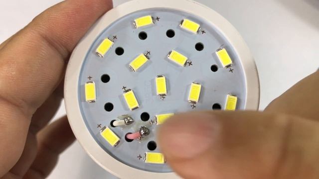 JacobsParts LED Corn Light Bulb 17W / 100W Equivalent 1850lm 75-Chip E26 Cool Daylight White 6000K смотреть онлайн