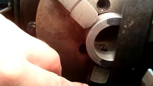 Как выставить резец и деталь на строгальном.