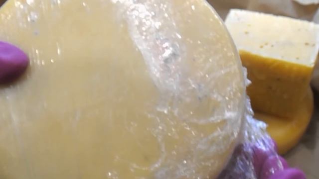Уход за сыром / Что следует делать при вызревании сыра / Дегустация сыра / Домашний сыр смотреть онлайн