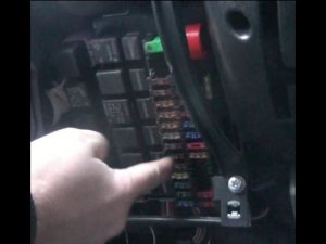 Замена предохранителя заднего хода на ВАЗ - Lada Granta