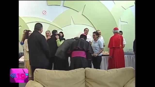 Cardenal Brenes es recibido por Daniel y Rosario смотреть онлайн