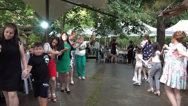 2 ра ЧАСТ СВАТБЕН ДЕН НА АНДРЕА И ИВЕЛИН 08 07 2023г смотреть онлайн