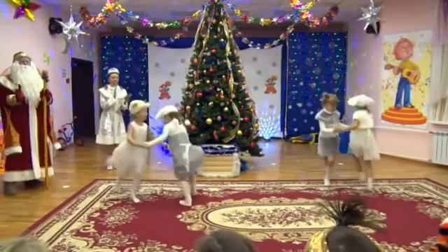 Танец дрессированных Собачек. Муз.рук. Е.Рабская. смотреть онлайн