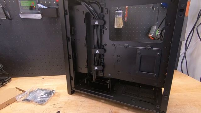 No RGB plus this case equals my new build!! Corsair 4000D review! смотреть онлайн