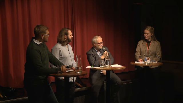 Onsdagsdebatten: Monarkiets fall? смотреть онлайн
