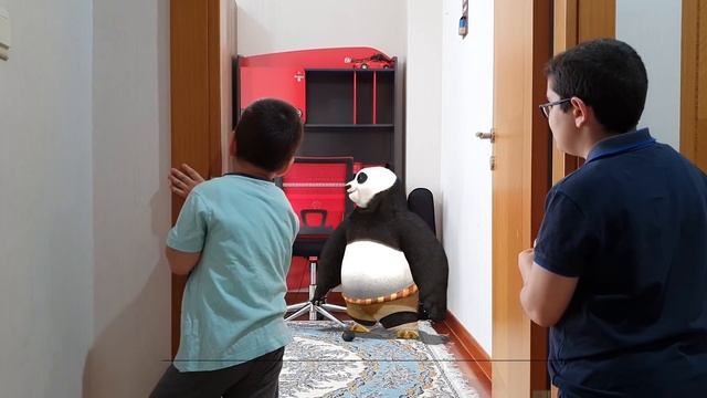 Beratın Odasında Panda Var. Panda in The Room Fun Kids Video смотреть онлайн