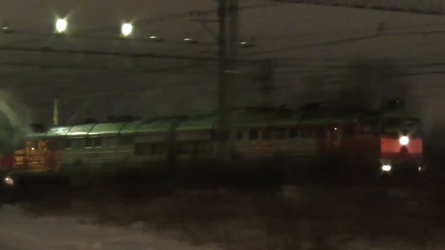 "Два PID-брата едут в депо!" Тепловозы "Боинг" 2ТЭ116 и "Тапок" ТЭП70 следуют по ст.Дача Долгоруков смотреть онлайн