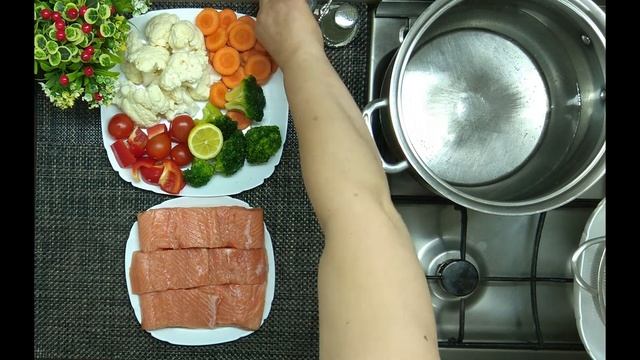 Форель с овощами на пару без пароварки.Trout with steamed vegetables without a steamer - Дар Еда. смотреть онлайн