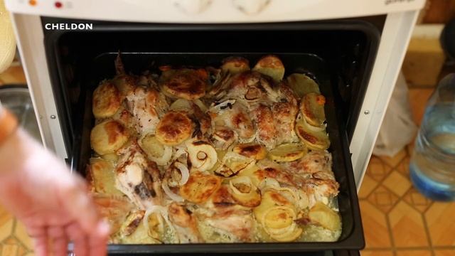 КУРИЦА С КАРТОШКОЙ В ДУХОВКЕ смотреть онлайн