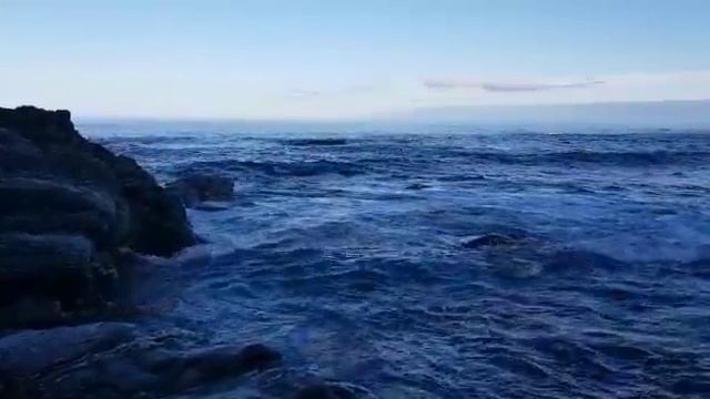 Морской прибой. Охотское море. Сахалин. 2018 август. смотреть онлайн