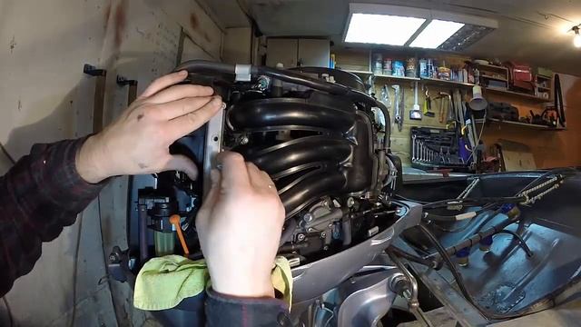 Лодочный мотор Хонда 50 обслуживаем топливную систему смотреть онлайн