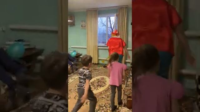 Аня Бакумова в роли Буратино смотреть онлайн