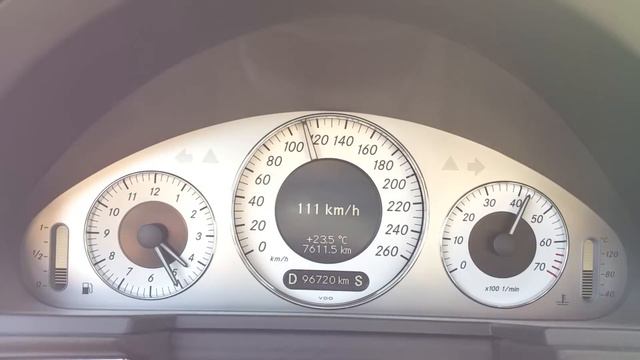 Mercedes W211 E500 5.5 V8 388PS 0-100 Vergleich
