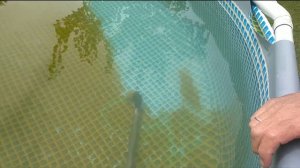 Мой способ очистки дна и стенок каркасного бассейна!