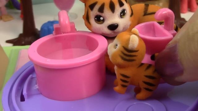 Mom & Baby Tigers Bath Water Play Playset Hut House Jungle In My Pocket Cookieswirlc Unboxing смотреть онлайн