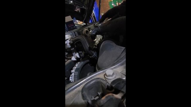 Mercedes Fault Code P2056 P2055 P 2054 , Camshaft magnetic solenoid replacement смотреть онлайн