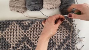 Ковер-дорожка. Мозаичное вязание крючком. Вяжу от четырех клубков