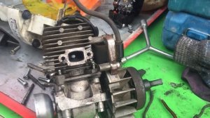 Бензокоса Stihl не набирает обороты.Почему не регулируется карбюратор на триммере, бензопиле.