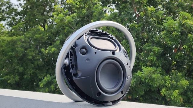 Harman Kardon Onyx Studio 8 Bass Test смотреть онлайн