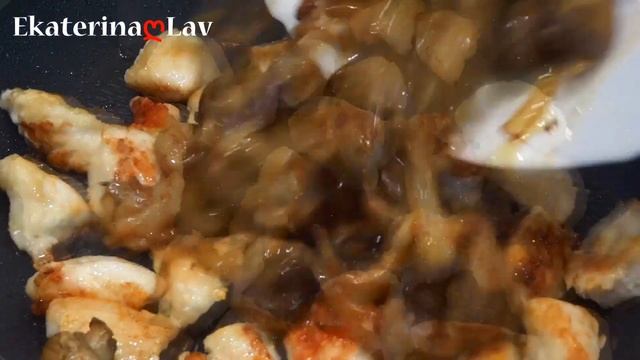 И гарнира не надо! Простой, быстрый и очень вкусный рецепт, который обожают все! Куриная грудка! смотреть онлайн