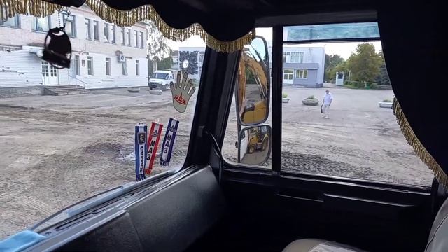 Самосвал с Твердыми Материалами. Высокий Маз для Зазгрузки. 5516 ? смотреть онлайн