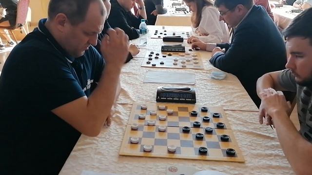 3 тур. Ленинградская обл - Красноярский край, 3-3. Кмд по русским шашкам (быстрая)