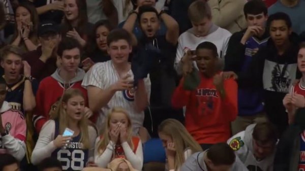 Evanston Township beats Maine South on epic buzzer beater - 1/26/2018