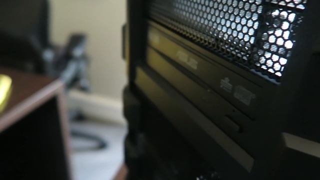 BUILDING A COMPUTER! смотреть онлайн