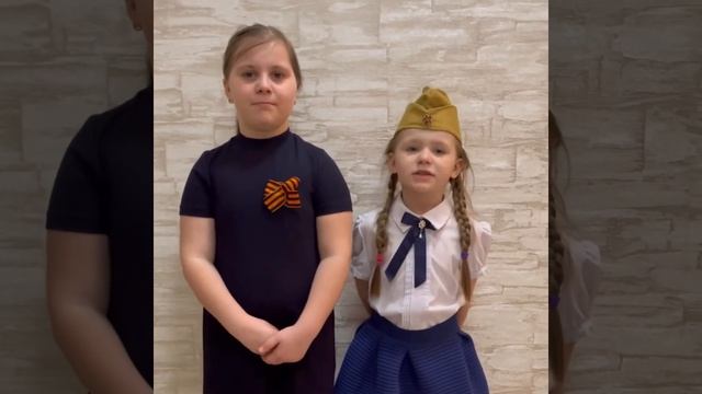 Даша Соседова и Аня Причко. Василий-Лебедев Кумач « Подруга летчика» смотреть онлайн