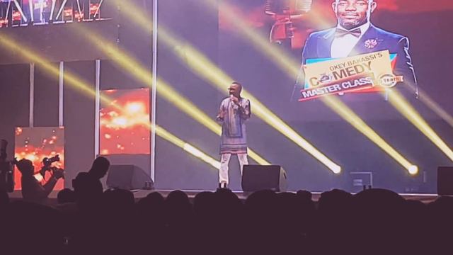 JULIUS AGWU'S PERFORMANCE AT OKEY BAKASSI'S COMEDY MASTER CLASS смотреть онлайн