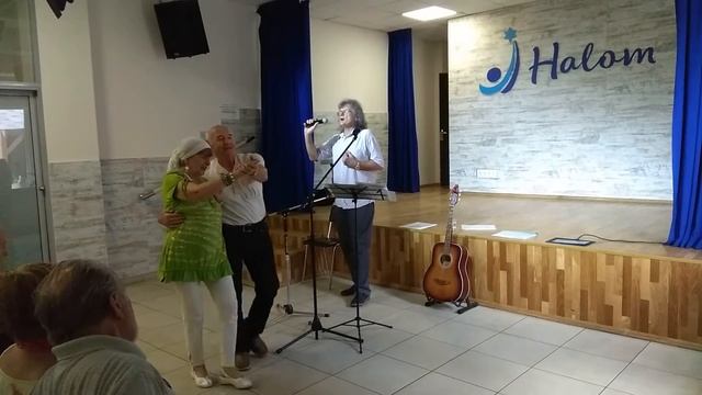 В постскриптуме - песня-анонс следующей гостиной - "Черемшина" смотреть онлайн