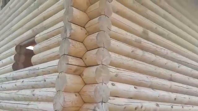 Видео-обзор дома из оцилиндрованного бревна построенного компанией Арт Строй Дизайн смотреть онлайн